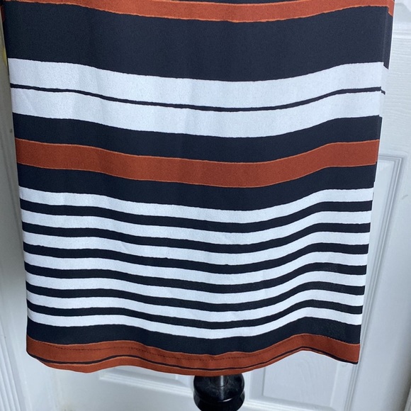 Apt. 9 Women’s Sleeveless V-Neck Blouse Adjustable Straps sz L NWT - Picture 3 of 9